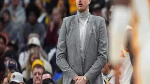 中国男篮亚洲杯晋级海报揭秘：隐藏元素，你察觉到了吗？